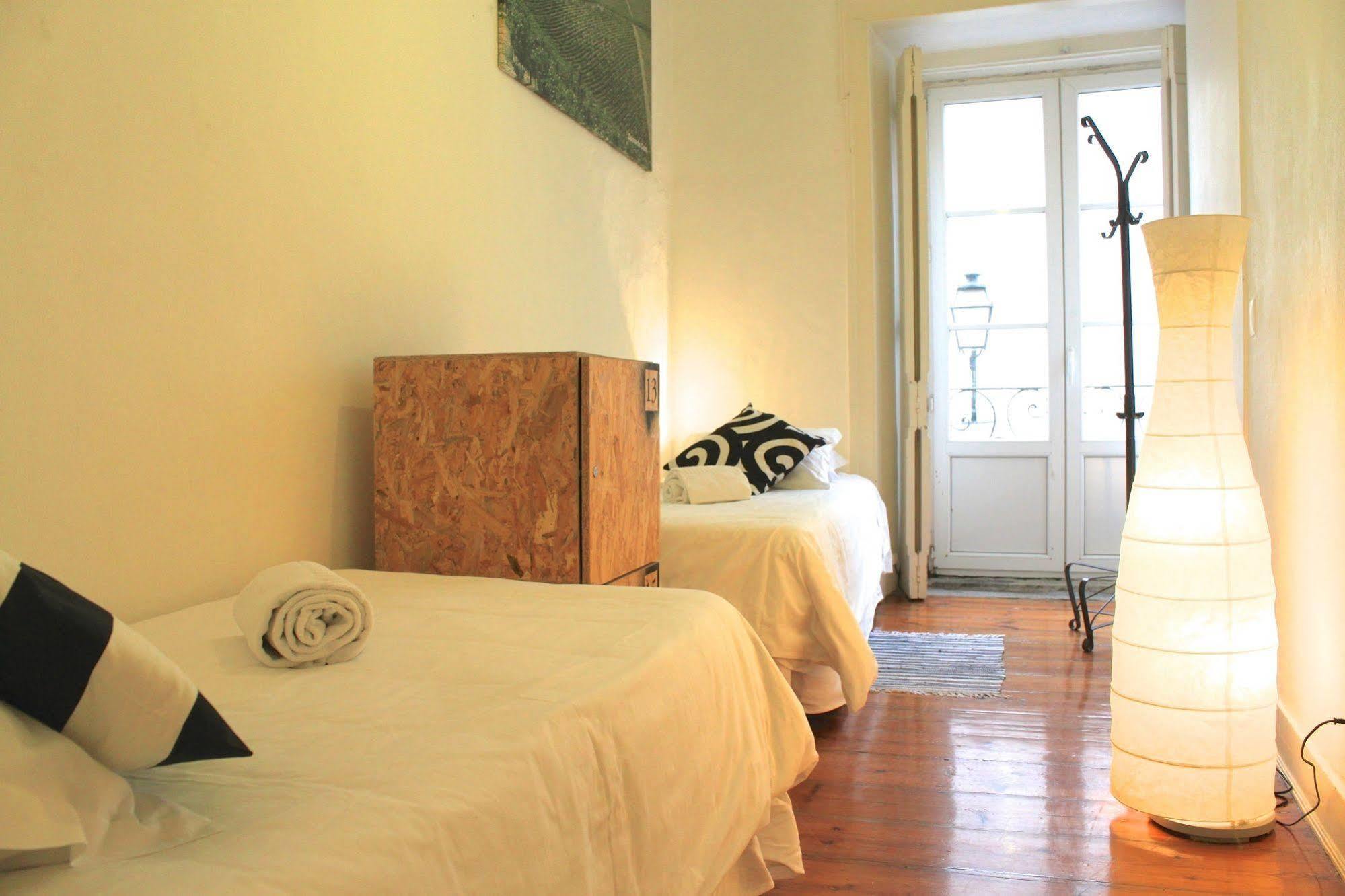 G&B - Hostel And Wines Lisboa Exterior foto