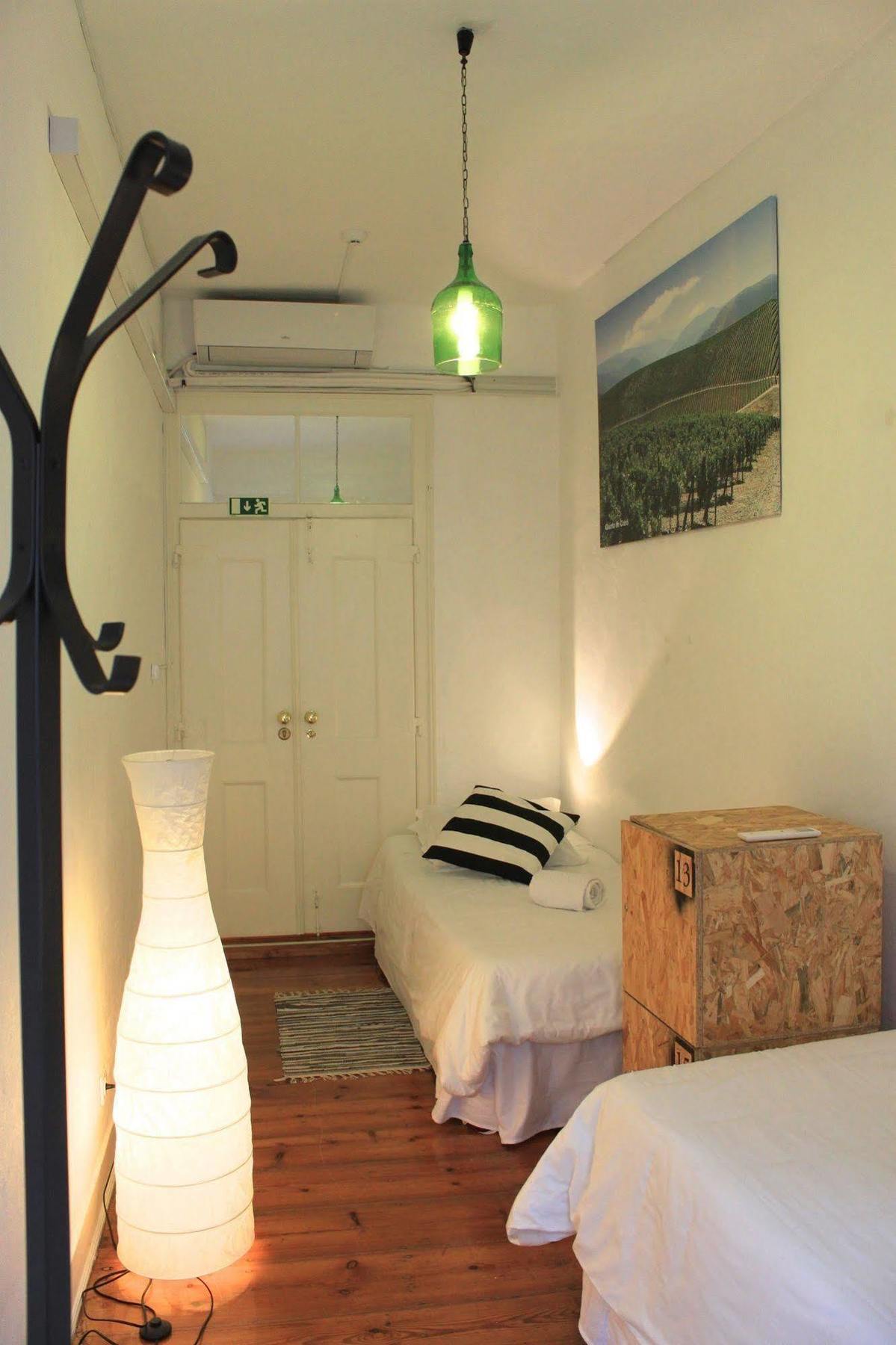 G&B - Hostel And Wines Lisboa Exterior foto