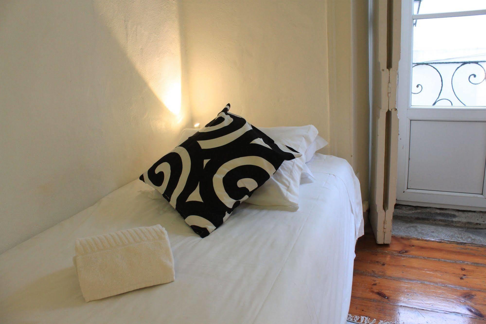 G&B - Hostel And Wines Lisboa Exterior foto