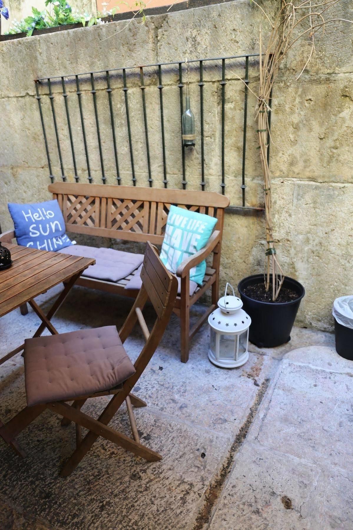 G&B - Hostel And Wines Lisboa Exterior foto